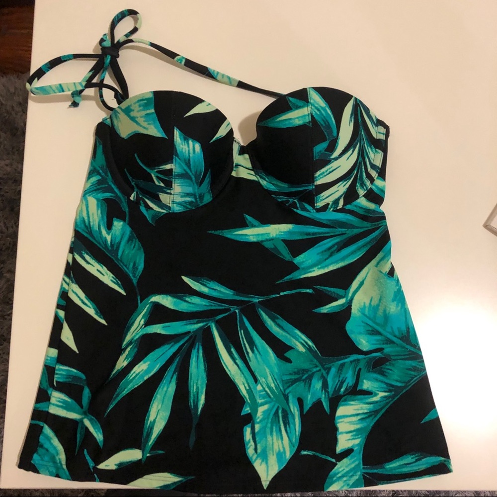 OLD NAVY NWT tankini top